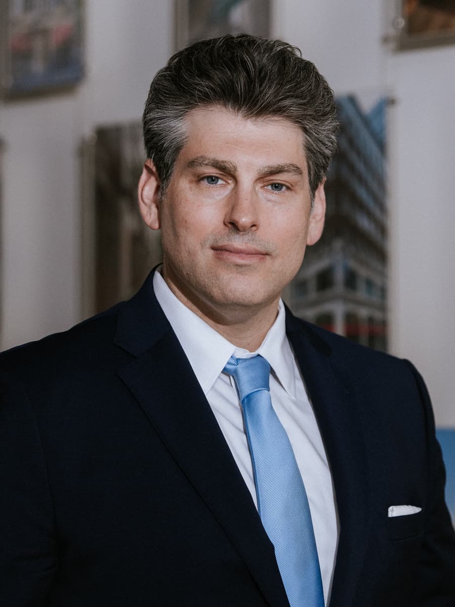 Portrait of attorney Gregory Creed Littman